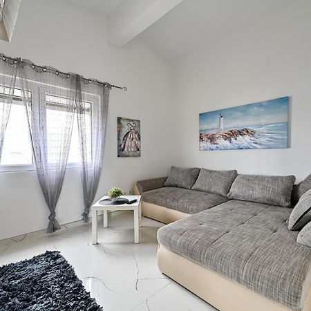Apartment Razanac Nikola 2 外观 照片